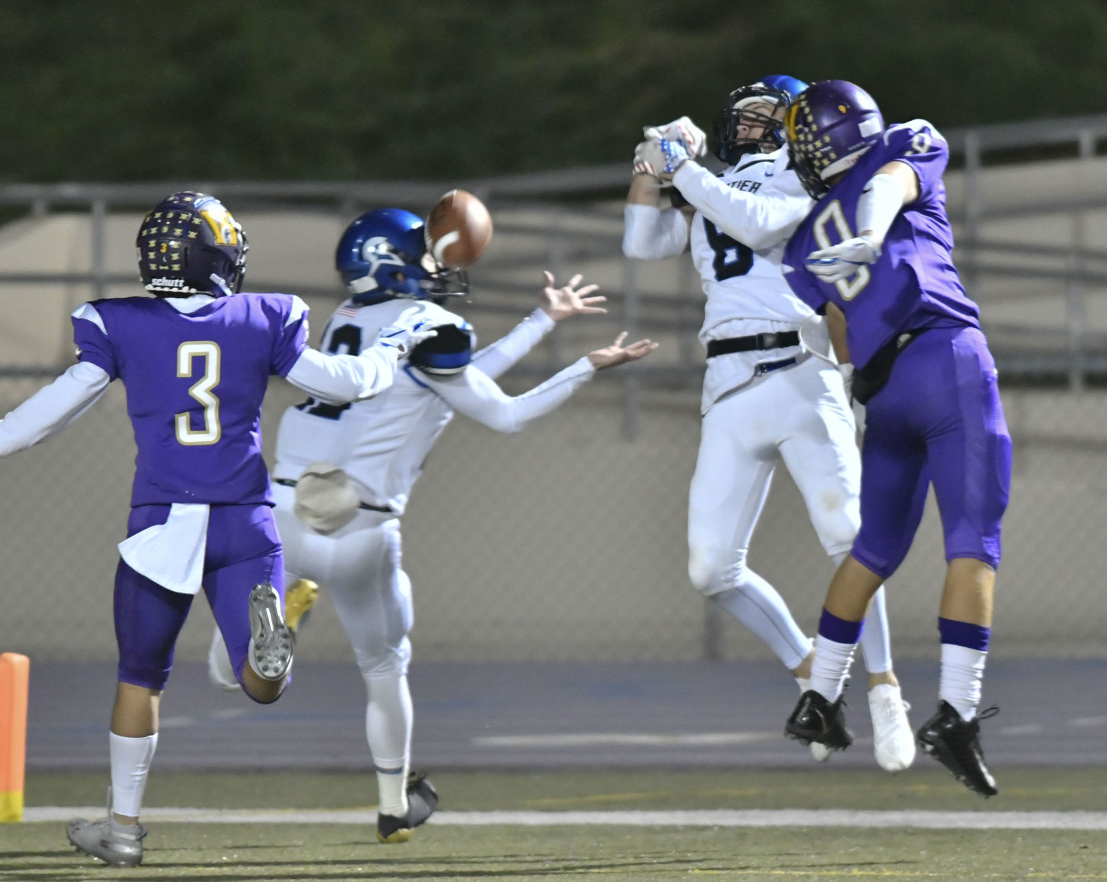110918 Frontier RHS football 09.jpg